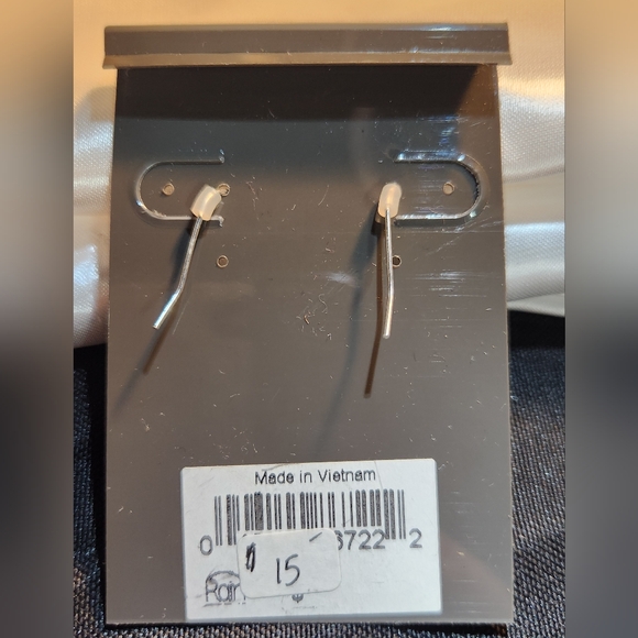 NWT Rain Pale Green Sage Sea Glass Silvertone Turtle Drop Dangle Earrings - Picture 5 of 6